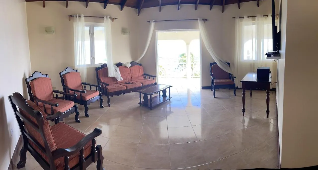 'Jasper' Private Room With Shared Bathroom Saint Philip